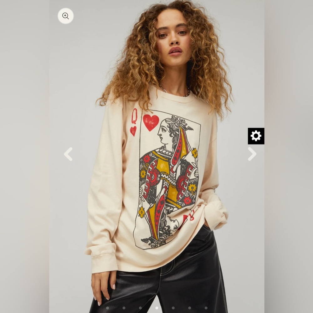SOLD!! 🔥🔥 Day Dreamer x Free People QUEEN OF HEARTS OVERSIZED LONG SLEEVE